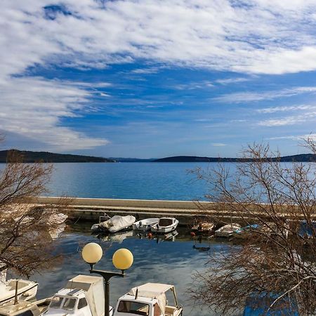 Holiday Home Obrov Kaštela Esterno foto